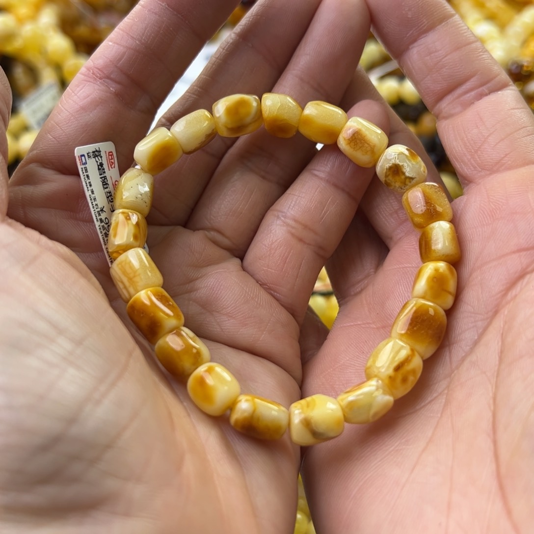 琥珀珠宝奇石未镶嵌