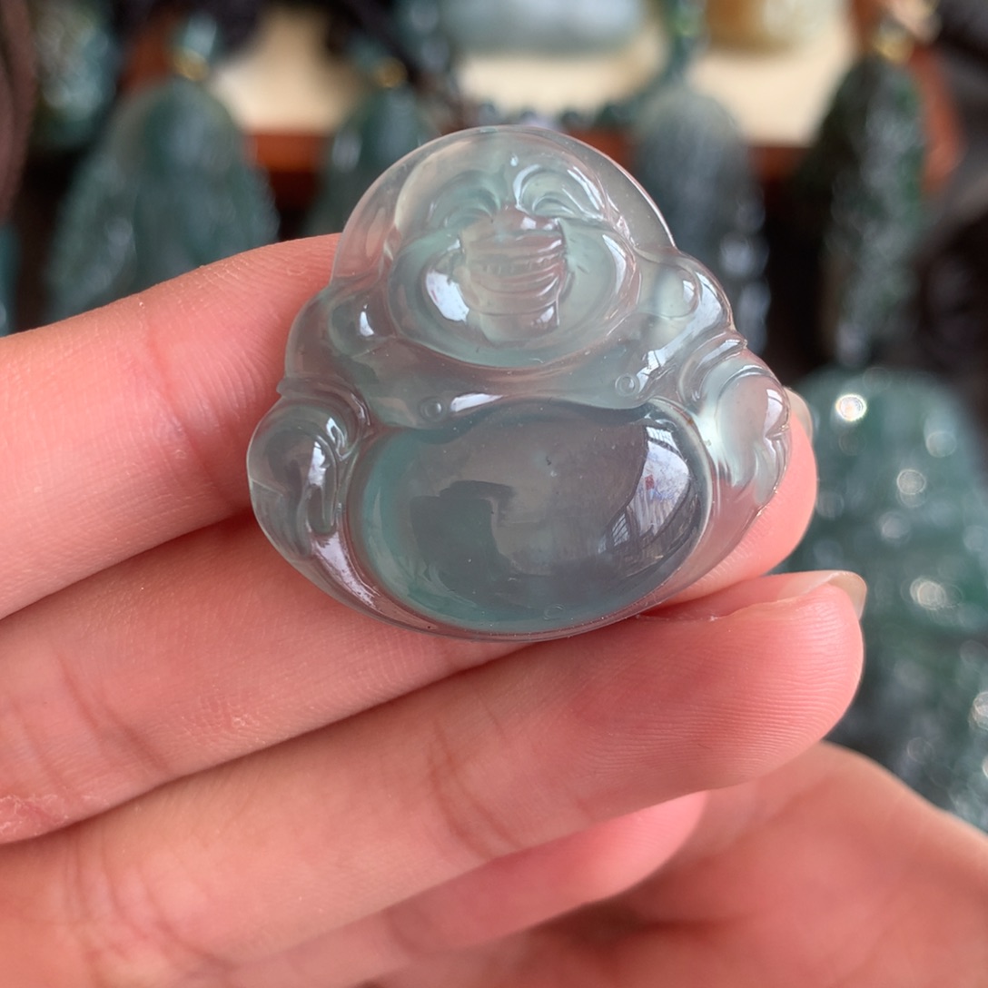 翡翠未镶嵌颈饰佛