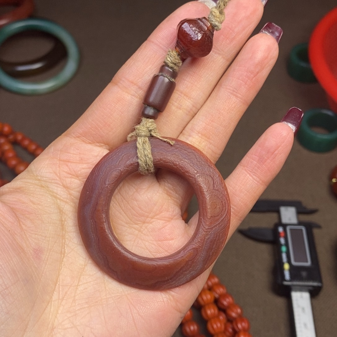 玛瑙/玉髓颈饰未镶嵌