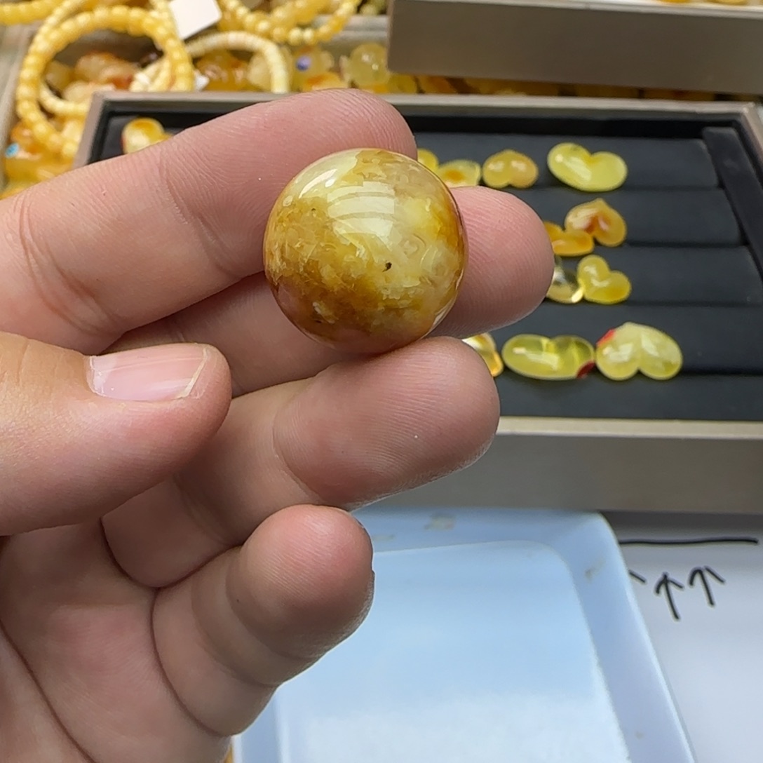 *****琥珀未镶嵌裸石5.42克