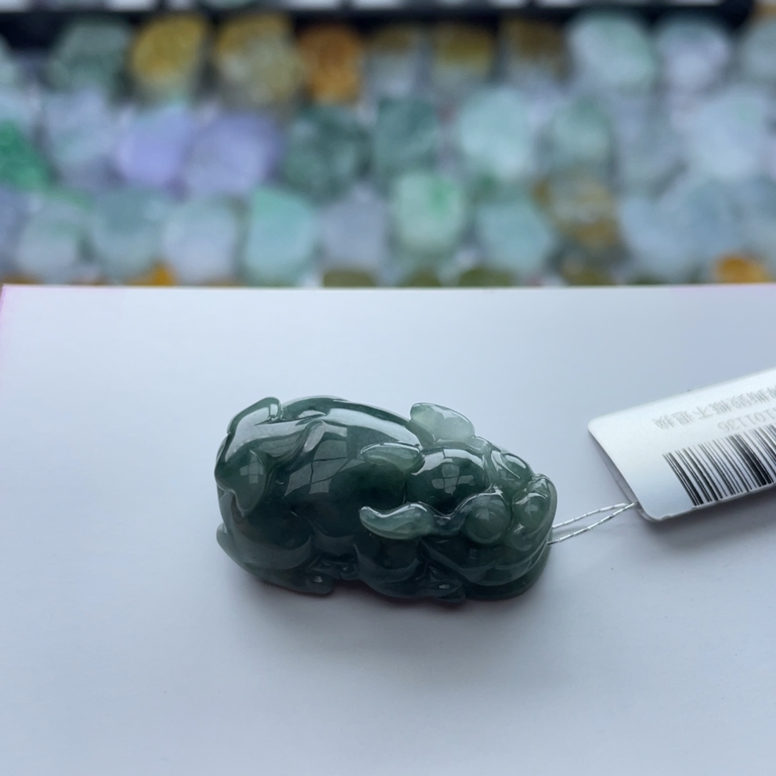 翡翠颈饰未镶嵌貔貅