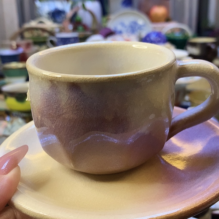 器物的色彩搭配起来很漂亮68