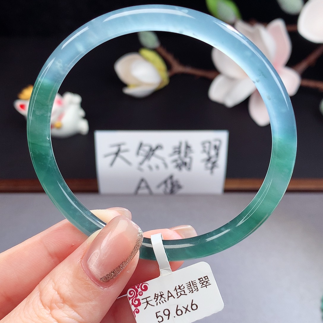 翡翠手镯（圆镯）未镶嵌