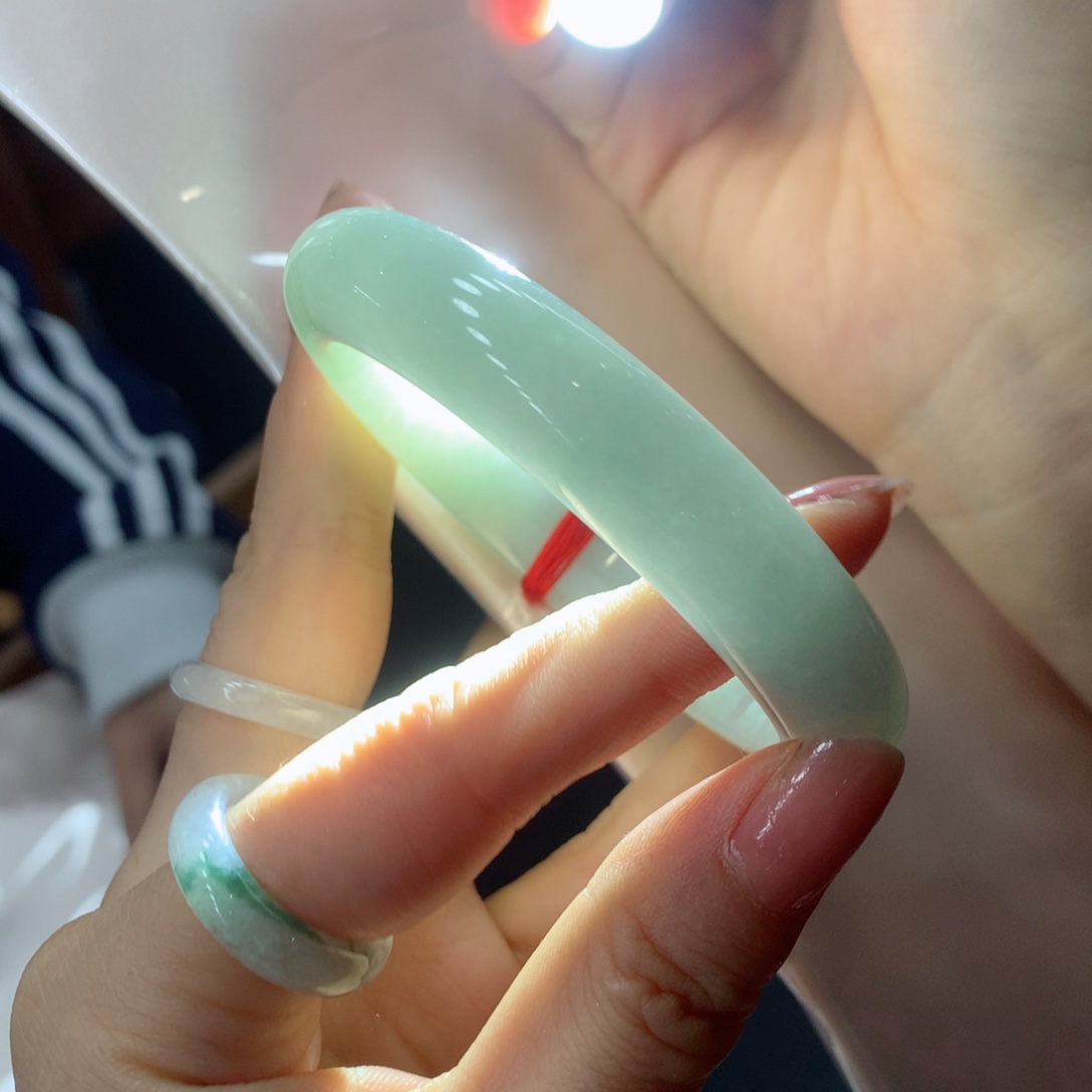 翡翠未镶嵌手镯买断