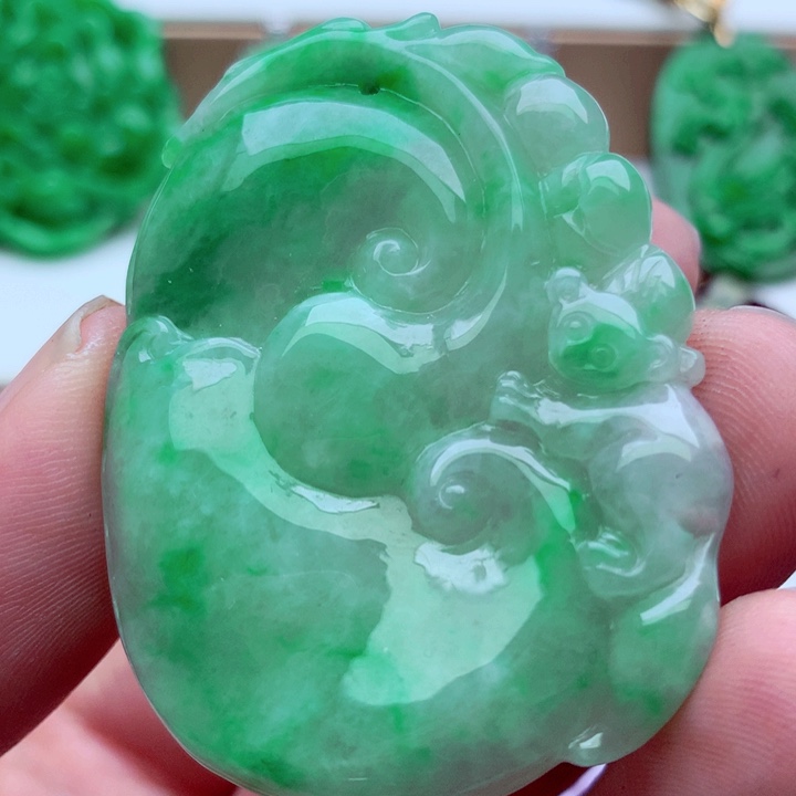 翡翠未镶嵌吊坠(不含链)