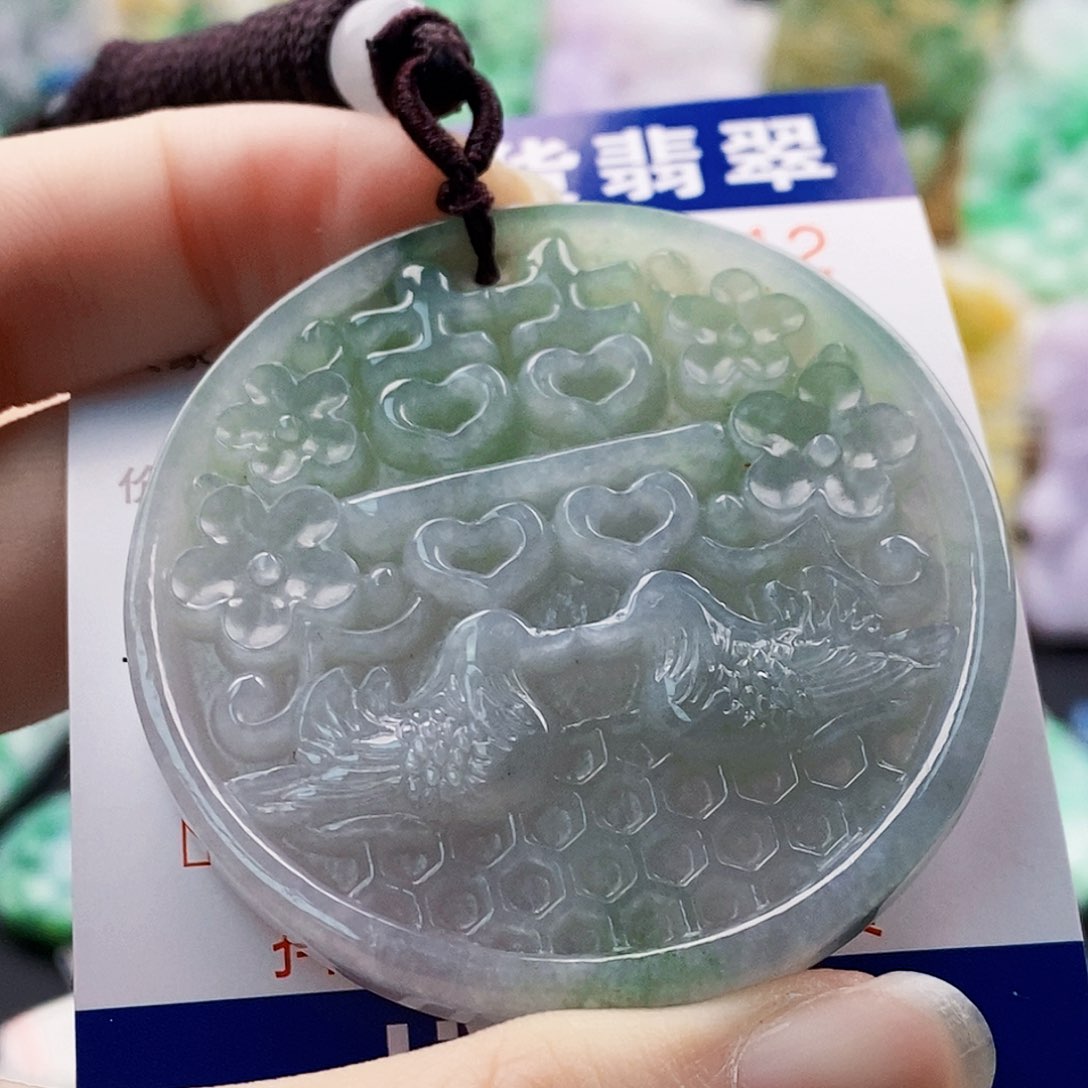 吊坠(不含链)未镶嵌翡翠