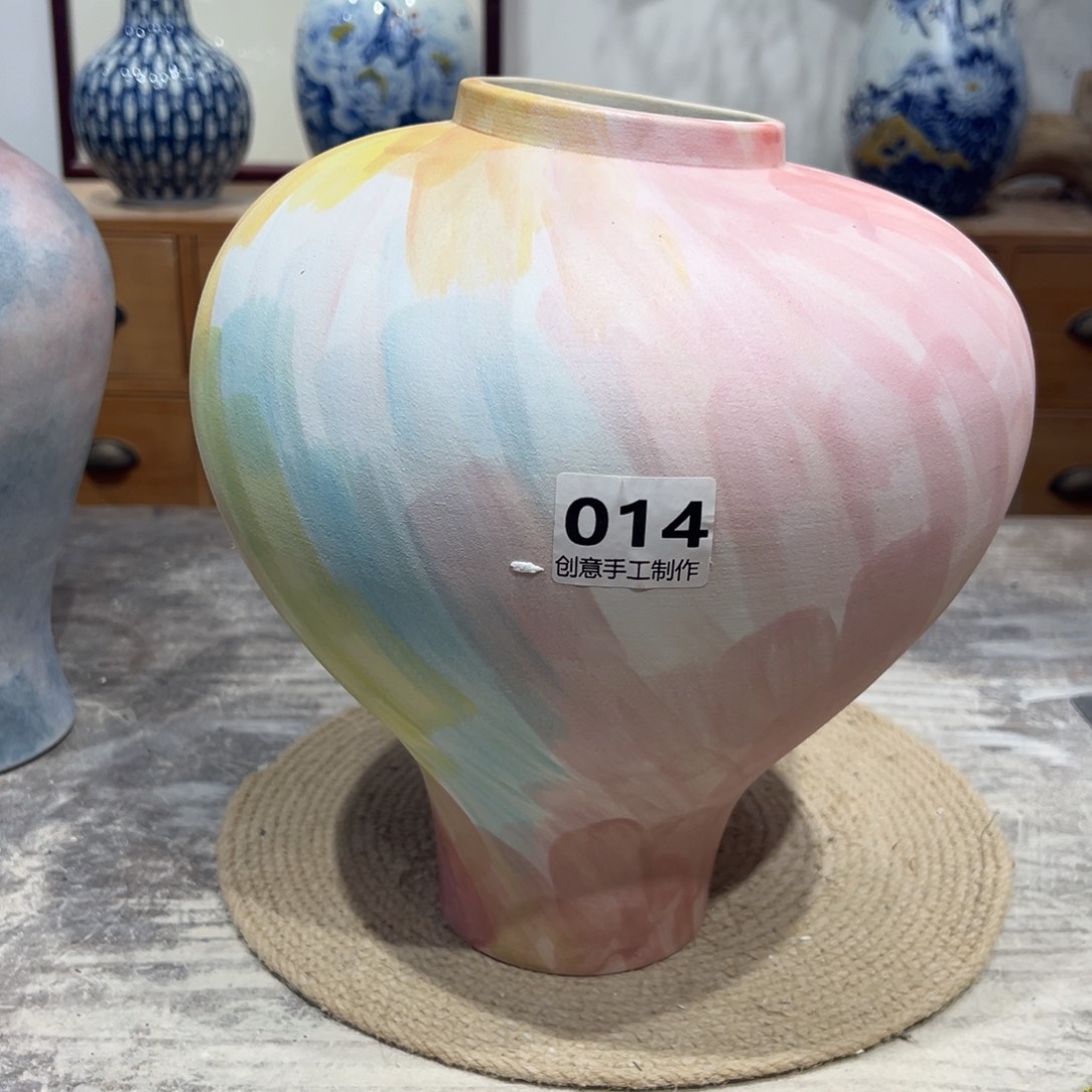 摆件陶瓷花瓶高29口9瑕疵