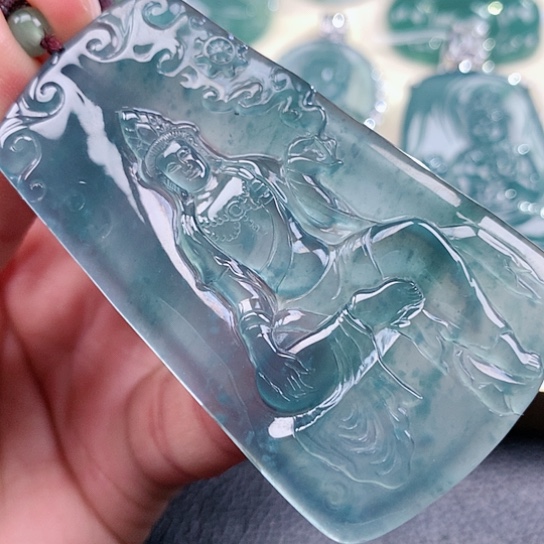 【闪购商品】翡翠颈饰未镶嵌天然翡翠