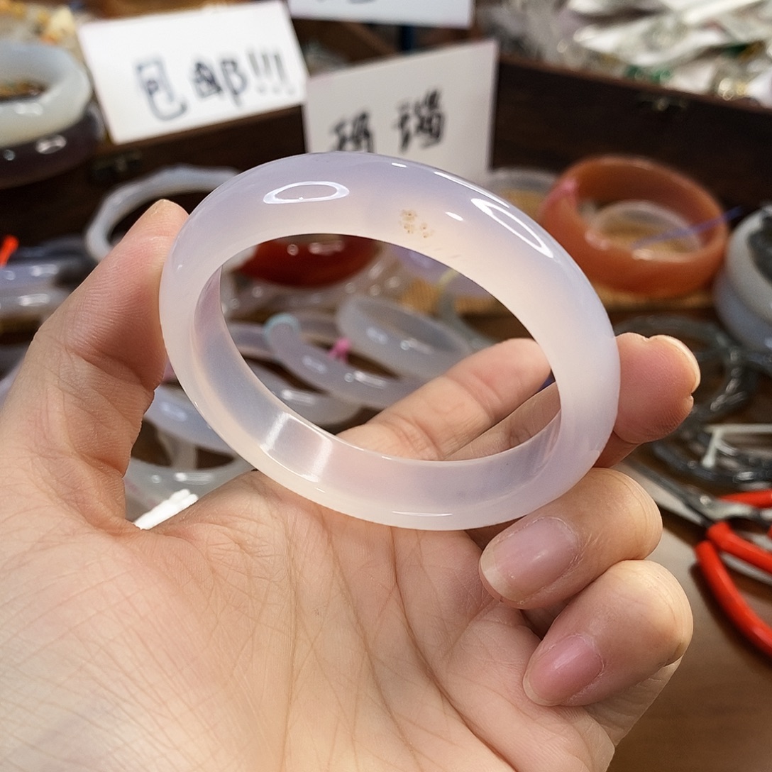 玛瑙/玉髓未镶嵌手镯C233。53.4圈。