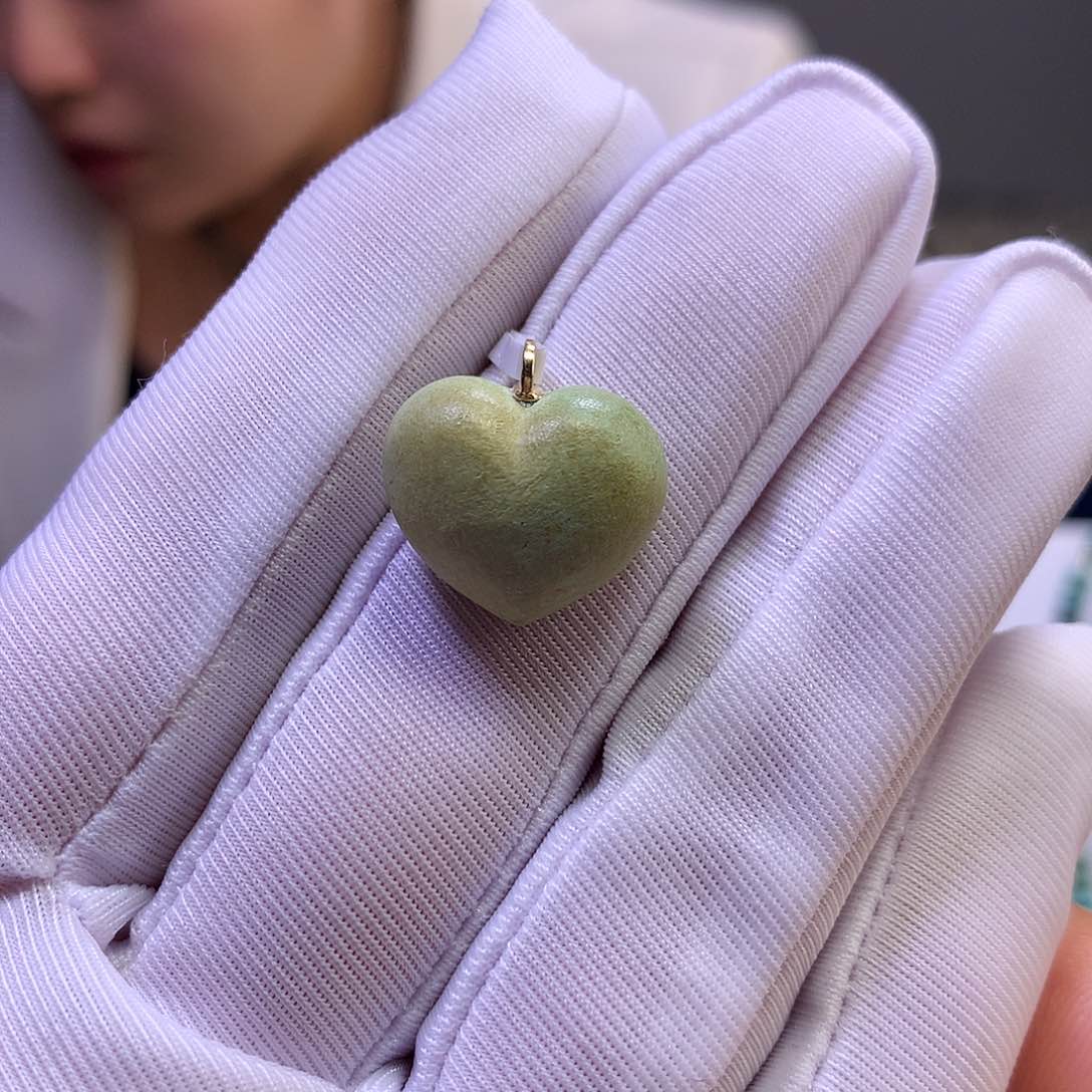 绿松石18K金镶嵌挂件