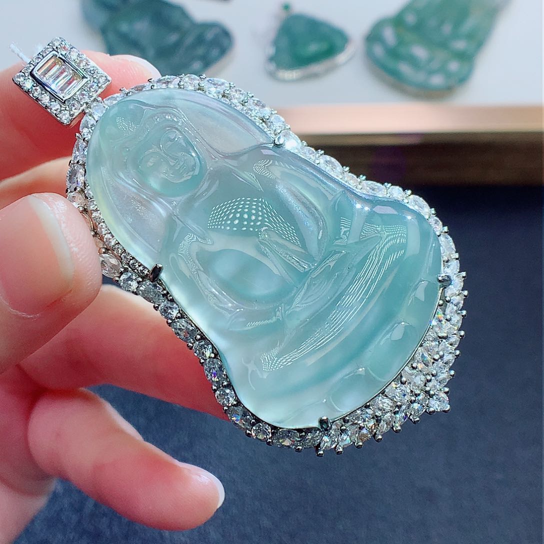翡翠颈饰未镶嵌翡翠