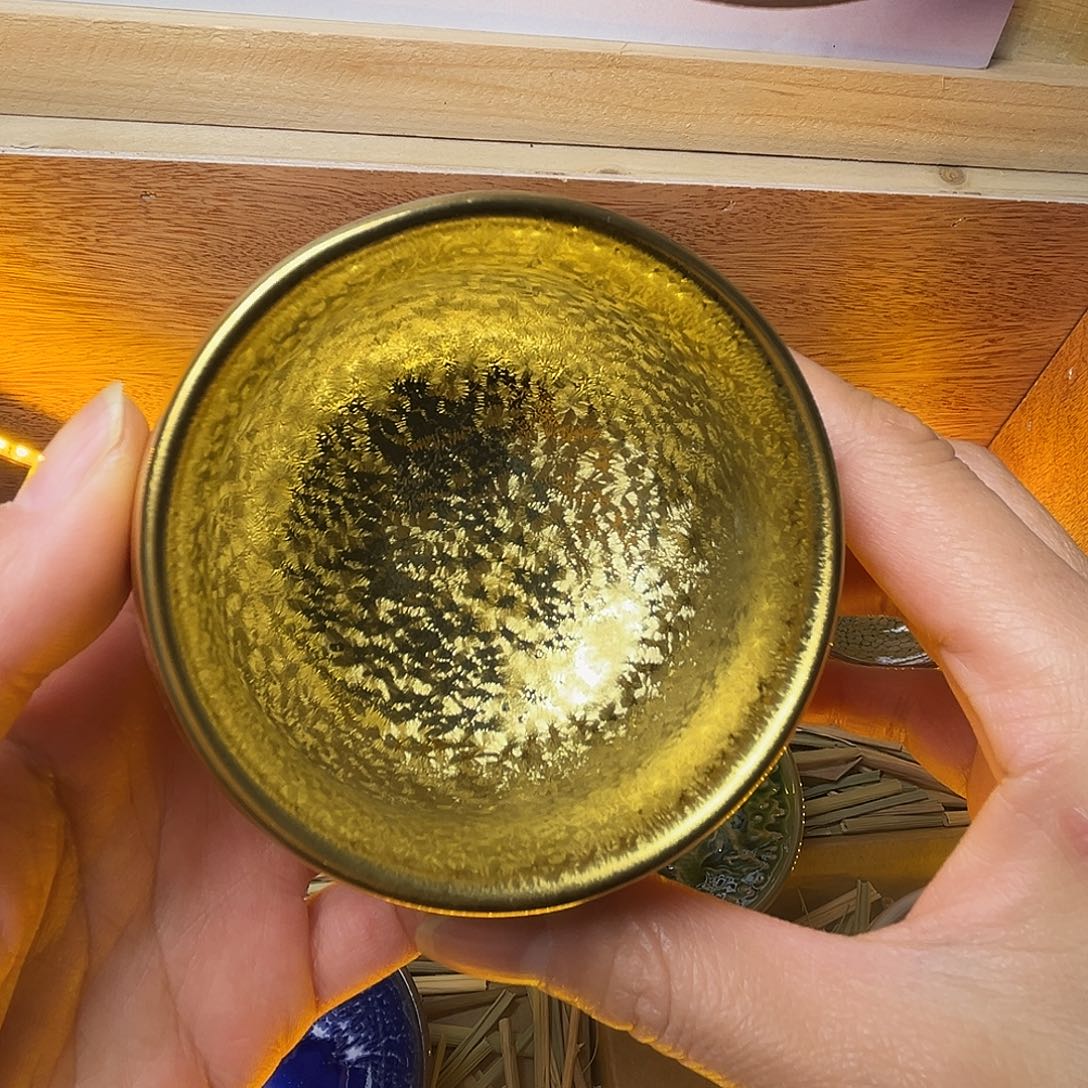 茶盏你在那里等他嘛