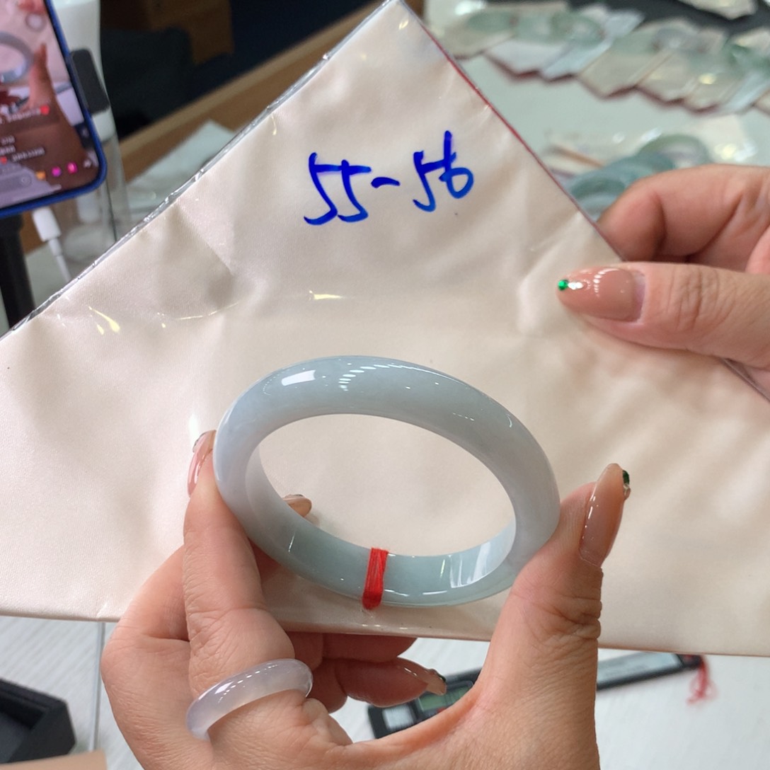 未镶嵌手镯翡翠48小时鉴赏