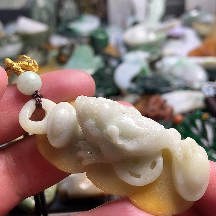 翡翠吊坠(不含链)未镶嵌