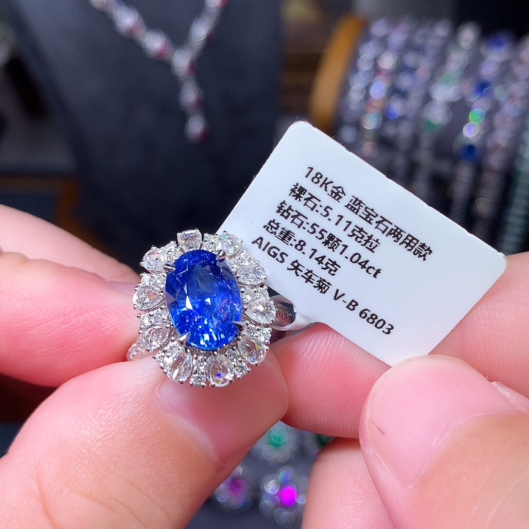 戒指蓝宝石18K金镶嵌