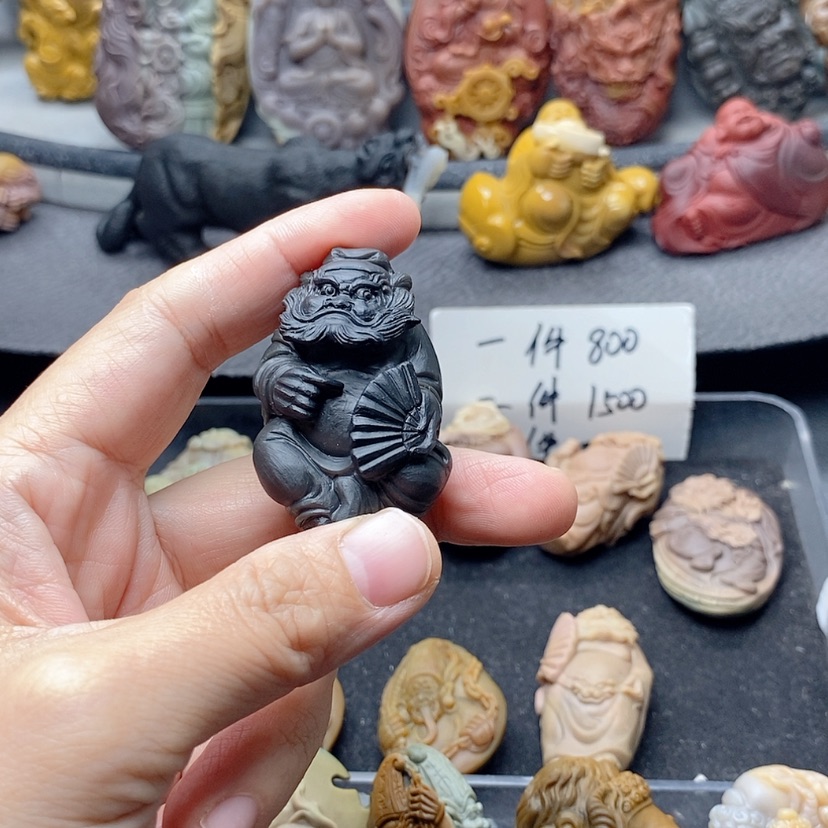 【闪购商品】定制石英质玉吊坠未镶嵌