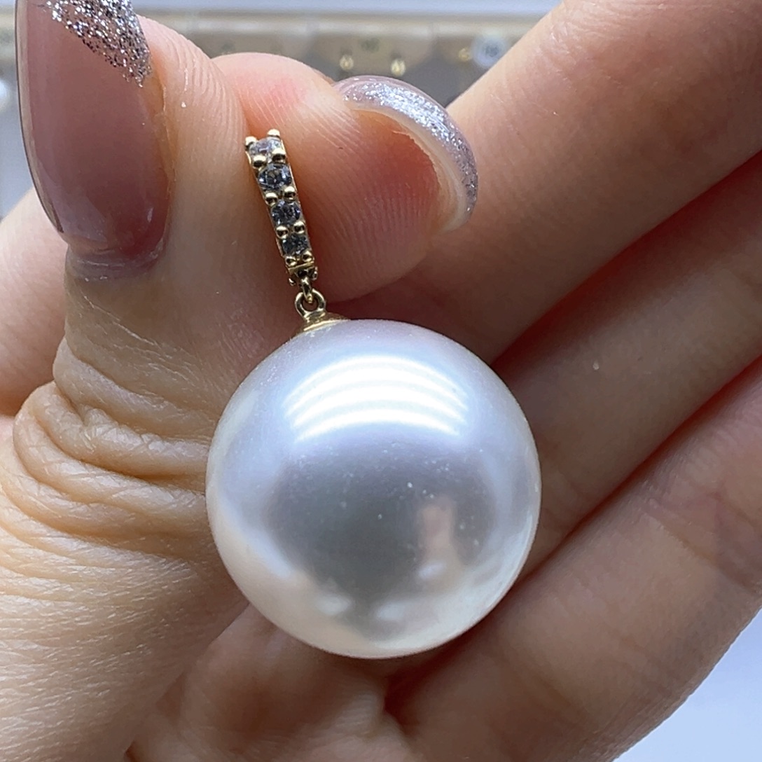 淡水珍珠18K金镶嵌颈饰