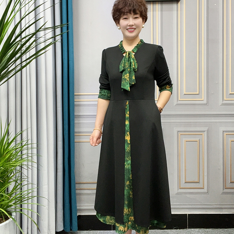 新款秋装假两件时尚妈妈连衣裙显瘦遮肚洋气中老年女过膝长裙