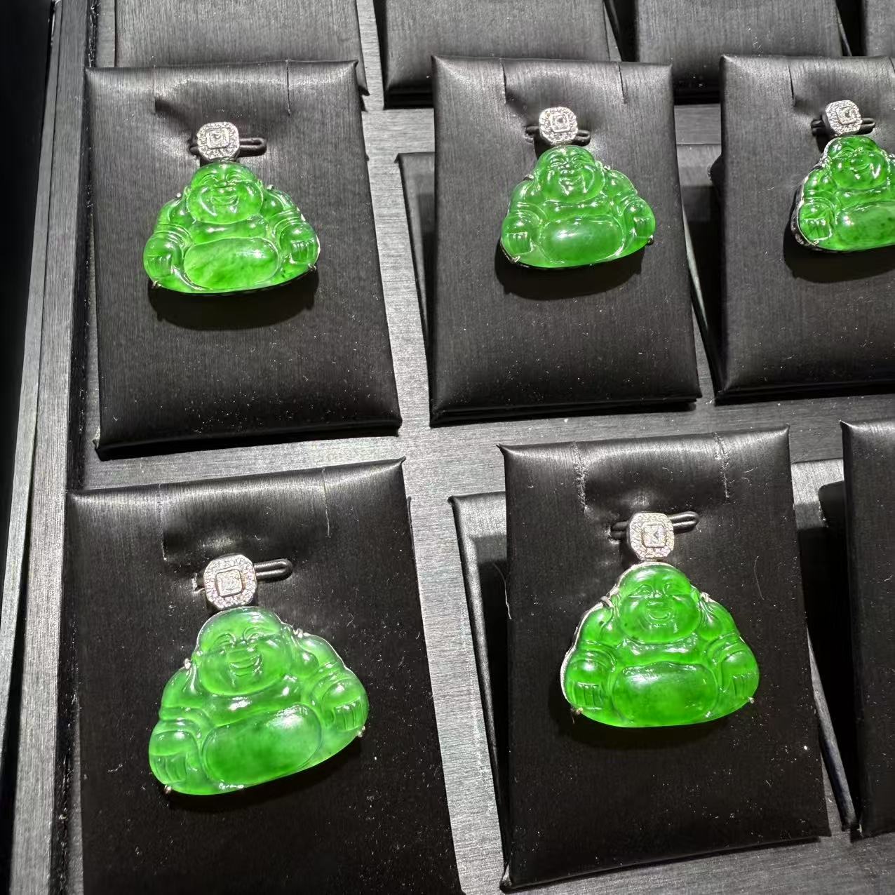 天然A货翡翠佛公吊坠-多样性发一