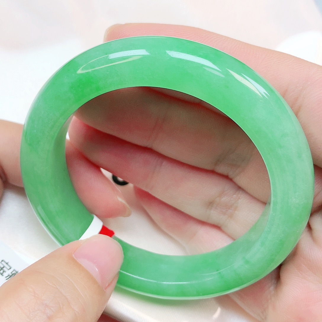 翡翠未镶嵌手镯抖音950