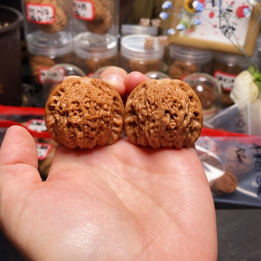文玩核桃吊坠42血麒麟45.7克
