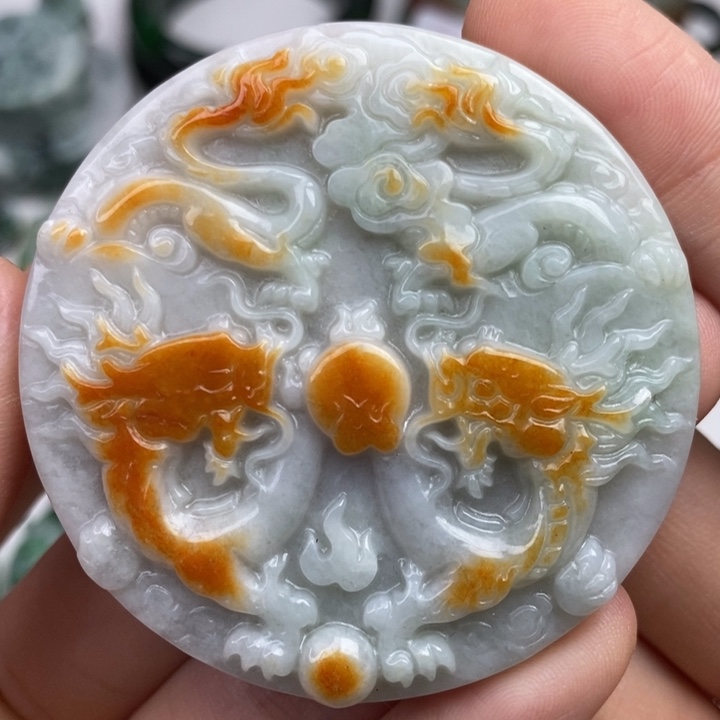 颈饰未镶嵌翡翠吊坠