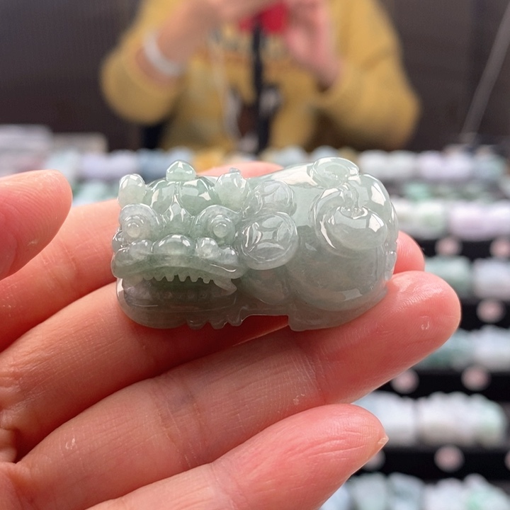 【闪购商品】翡翠颈饰未镶嵌?**晴