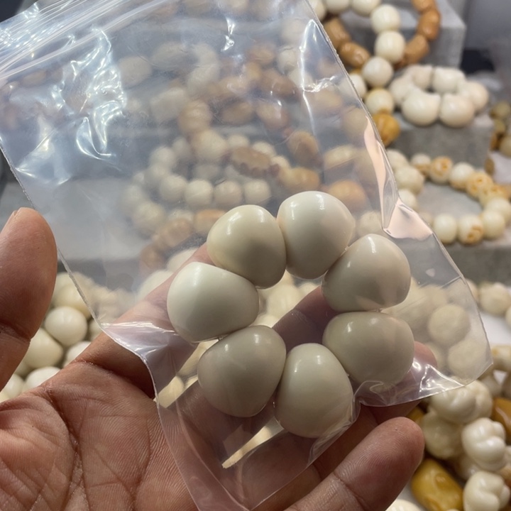 香***香吊坠菩提根/象牙果全品象牙果山竹手捻卡24