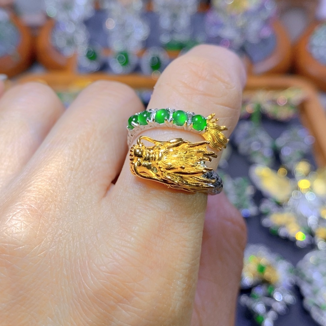 翡翠颈饰银S925镶嵌天然翡翠