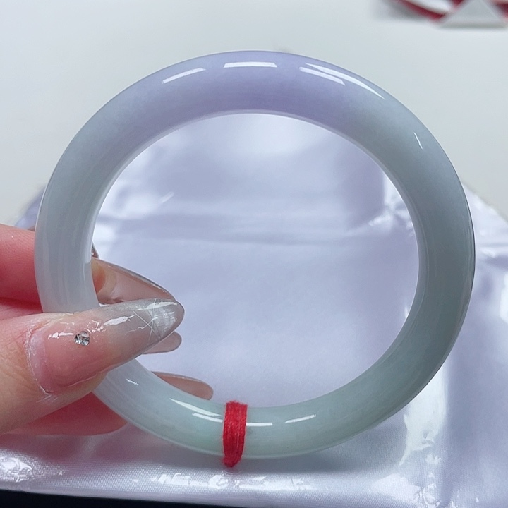 翡翠手镯未镶嵌缅甸