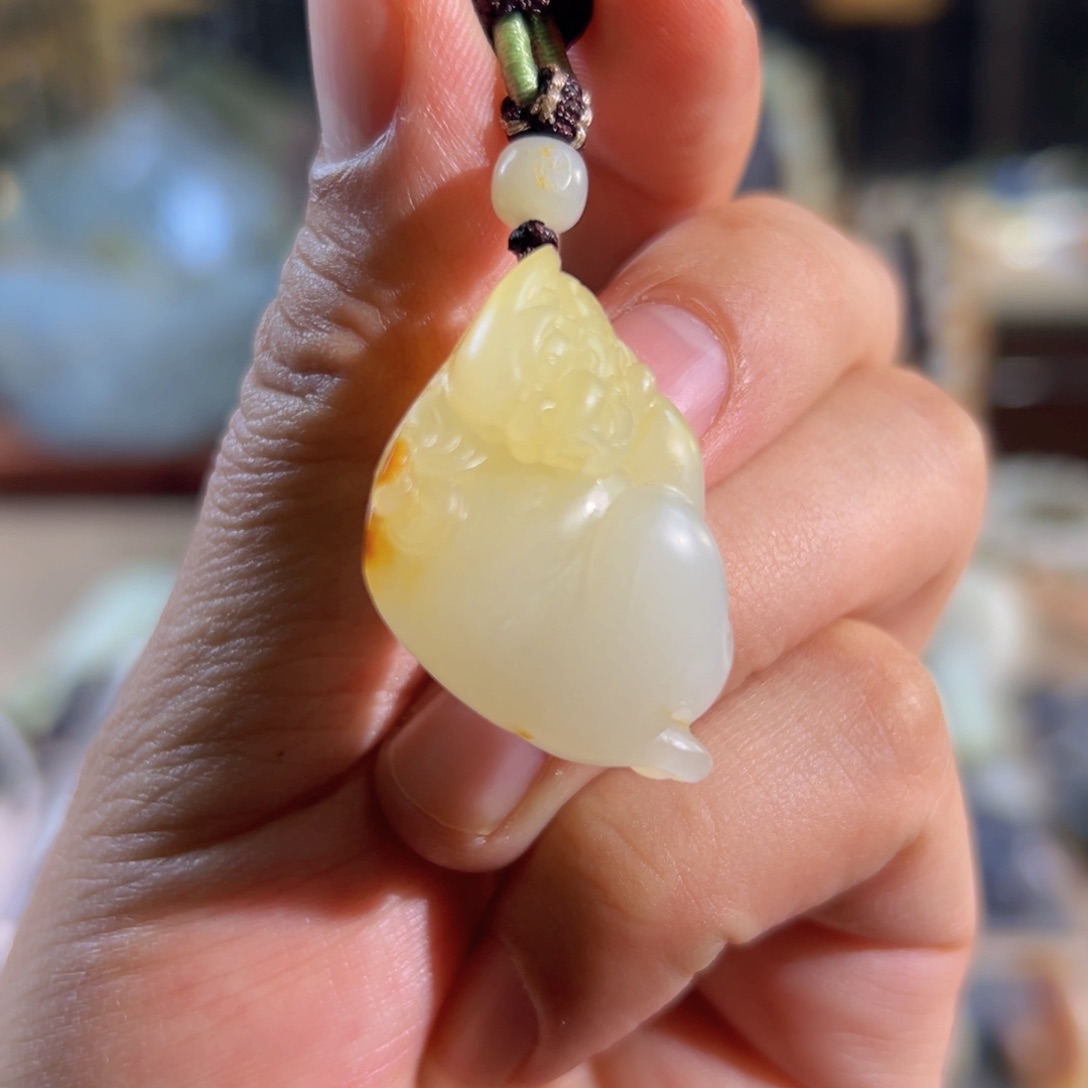 和田玉颈饰未镶嵌