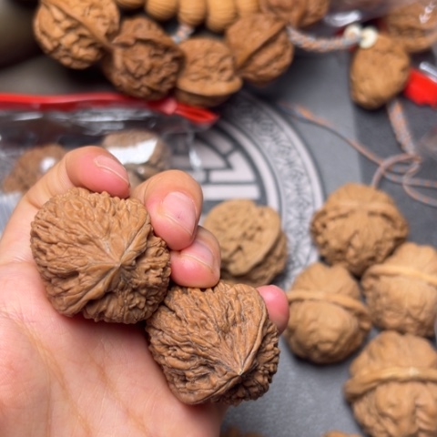 流***年文玩核桃吊坠蒜头