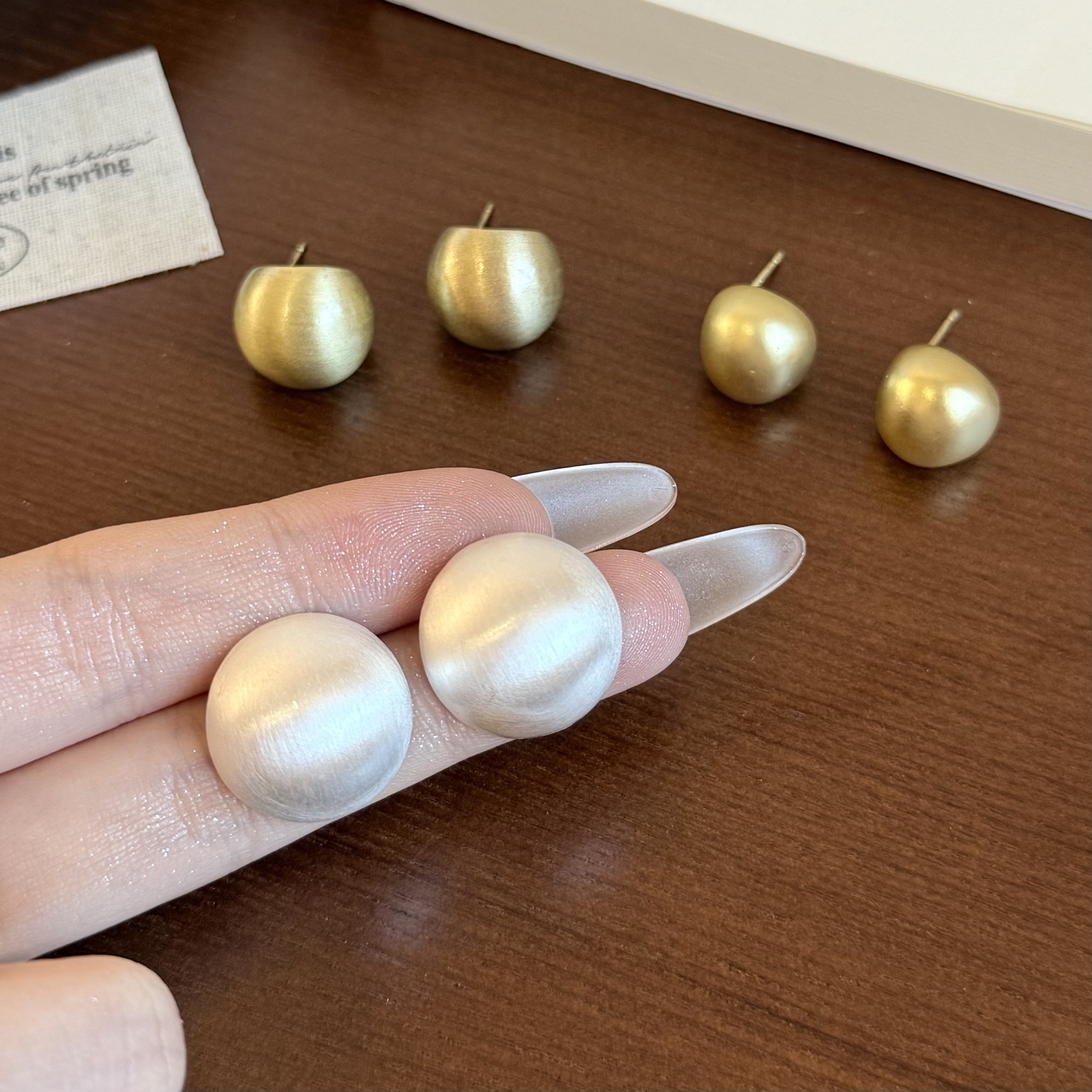 锌合金耳饰 复古圆形拉丝工艺耳钉女时尚百搭轻奢风耳饰