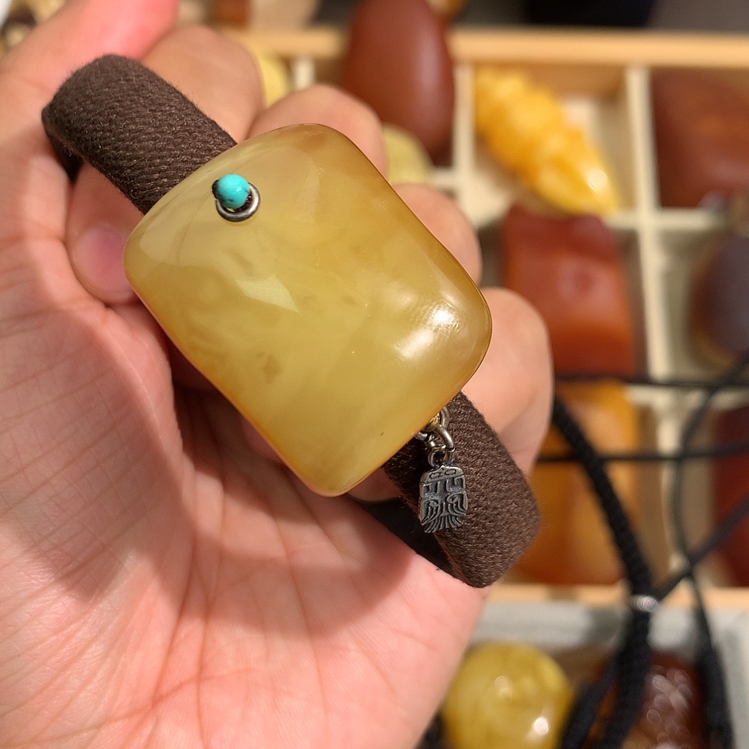 蜜蜡裸石未镶嵌你