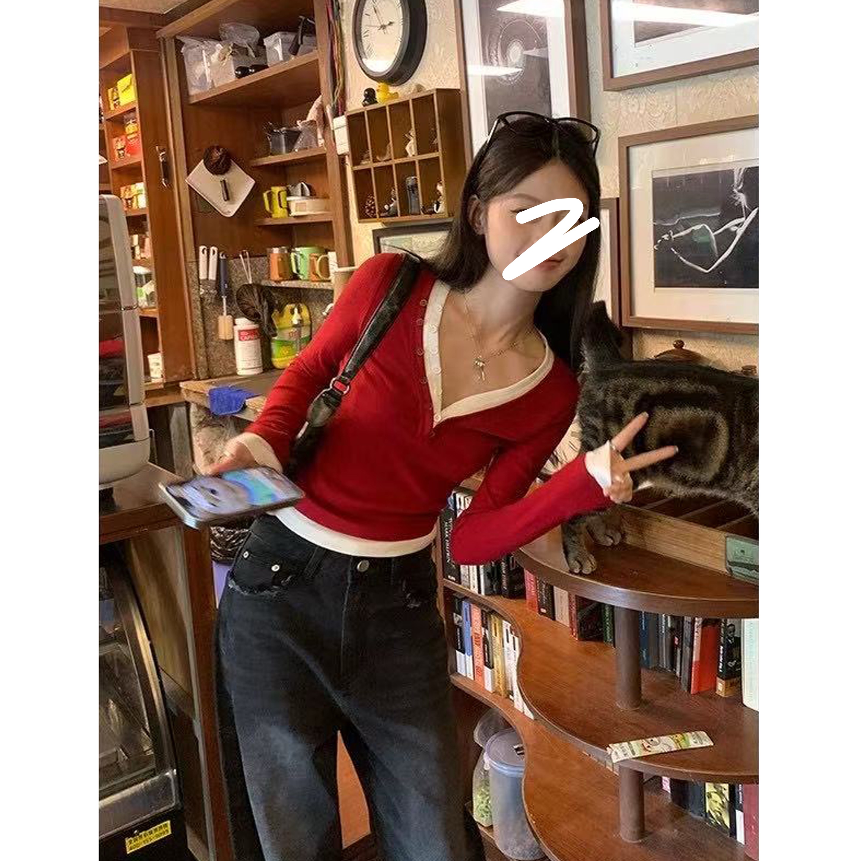 【慕斯绒】2025秋冬V领新款拼接假两件长袖t恤女显瘦内搭上衣7126