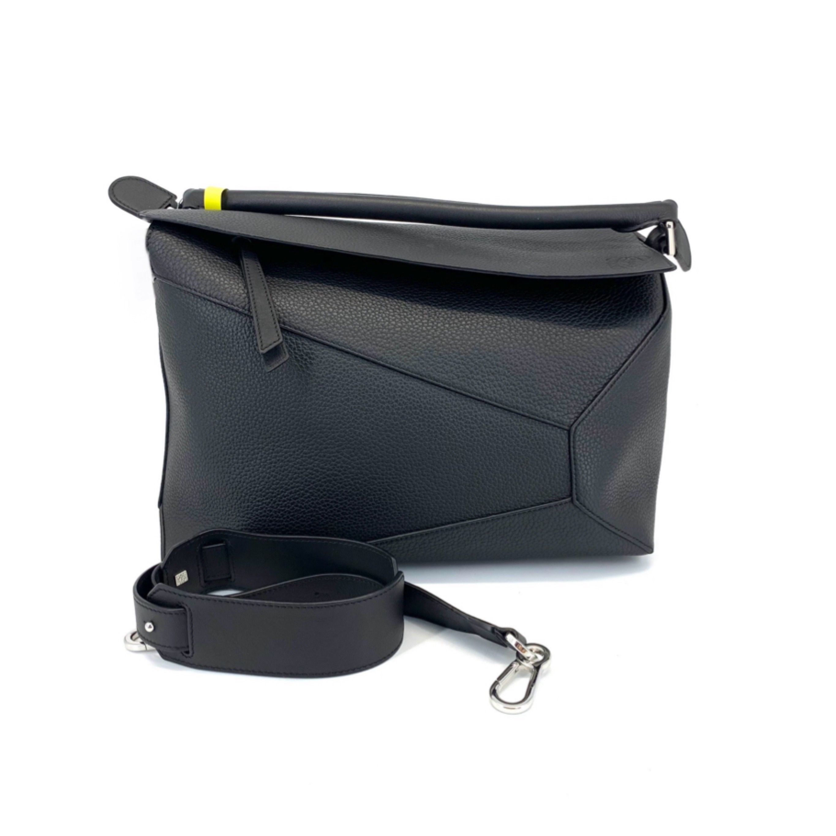 99新 LOEWE/罗意威 新款黑色几何puzzle单肩斜挎包 尺寸33/21
