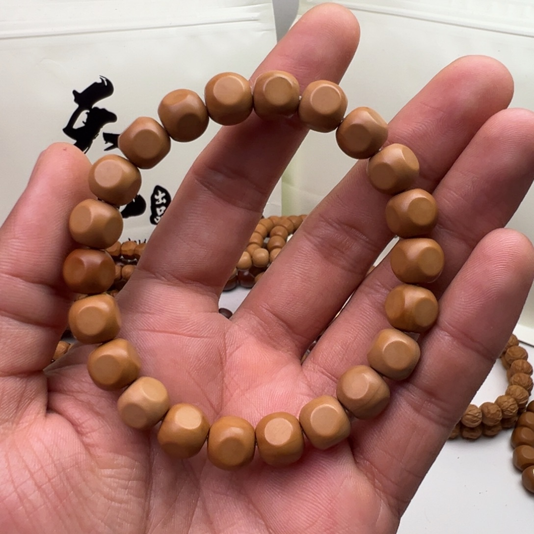 吊坠猴头核桃微瑕六方