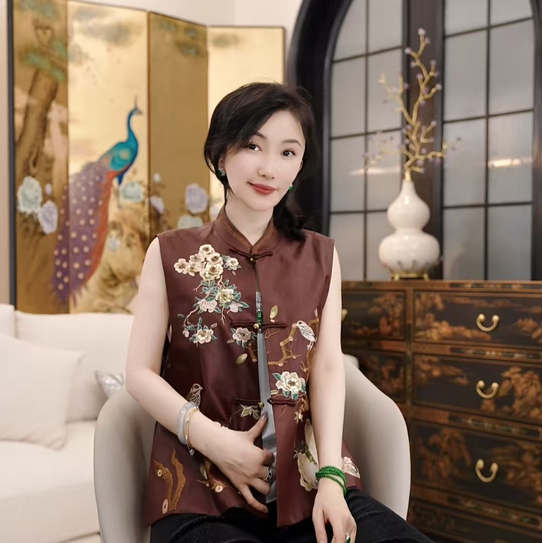 Betty Bairn【喜上枝头 · 香云纱】老龟桑蚕丝刺绣马甲25B-BW9125