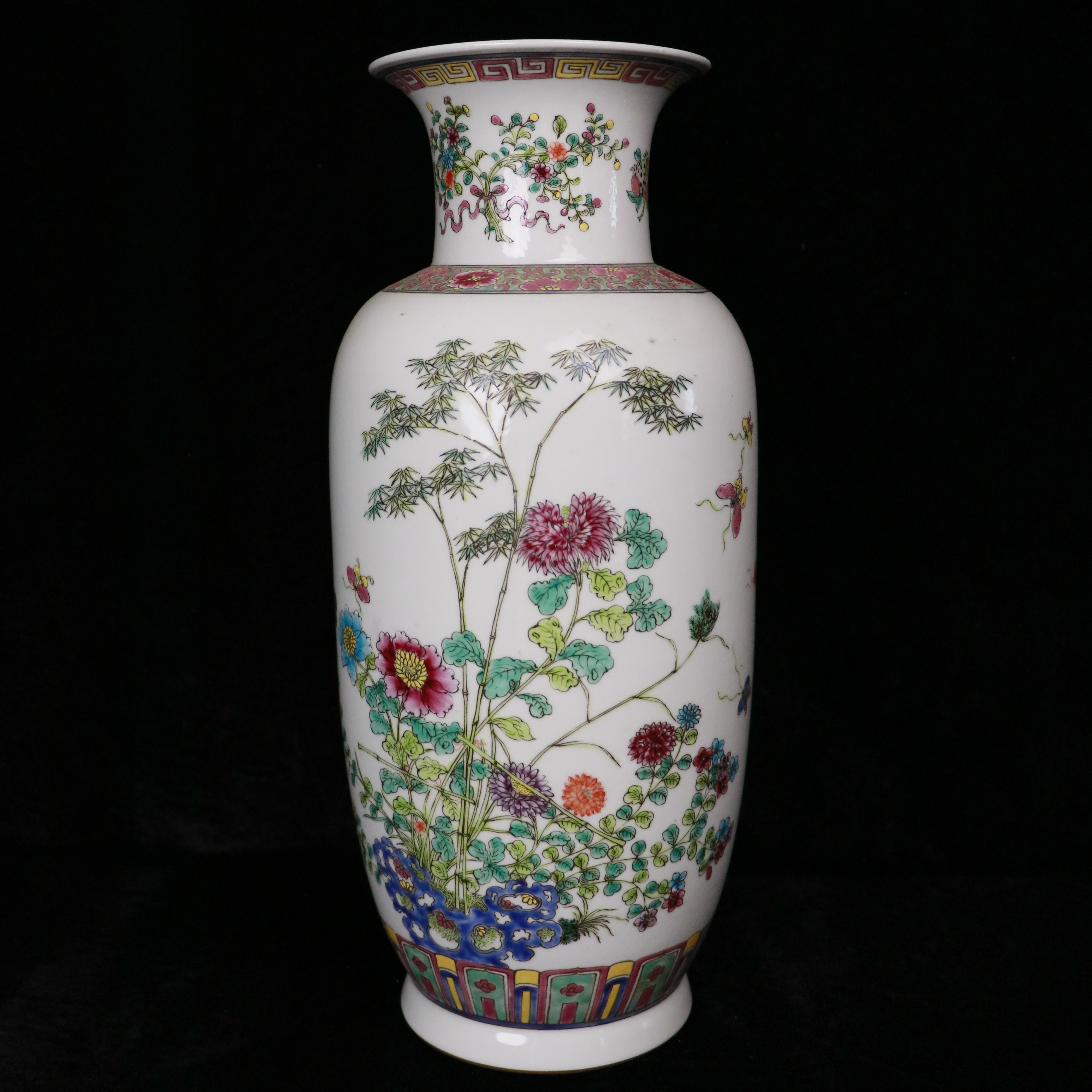 ...粉彩花卉盘口赏瓶X225p