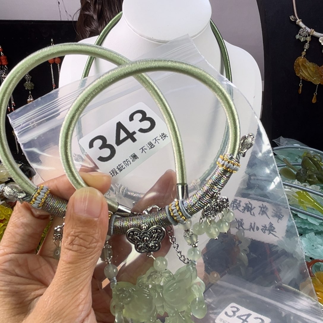 未镶嵌岫玉发饰竹**卜