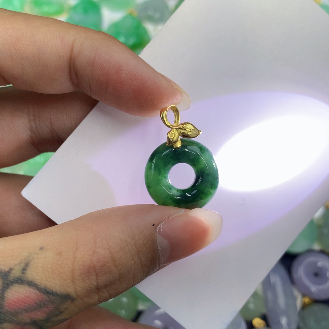 颈饰未镶嵌翡翠翡翠