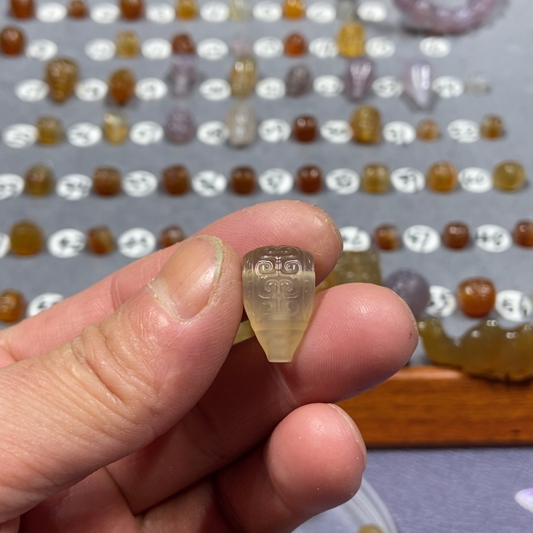 左***东玛瑙/玉髓合金颈饰三通