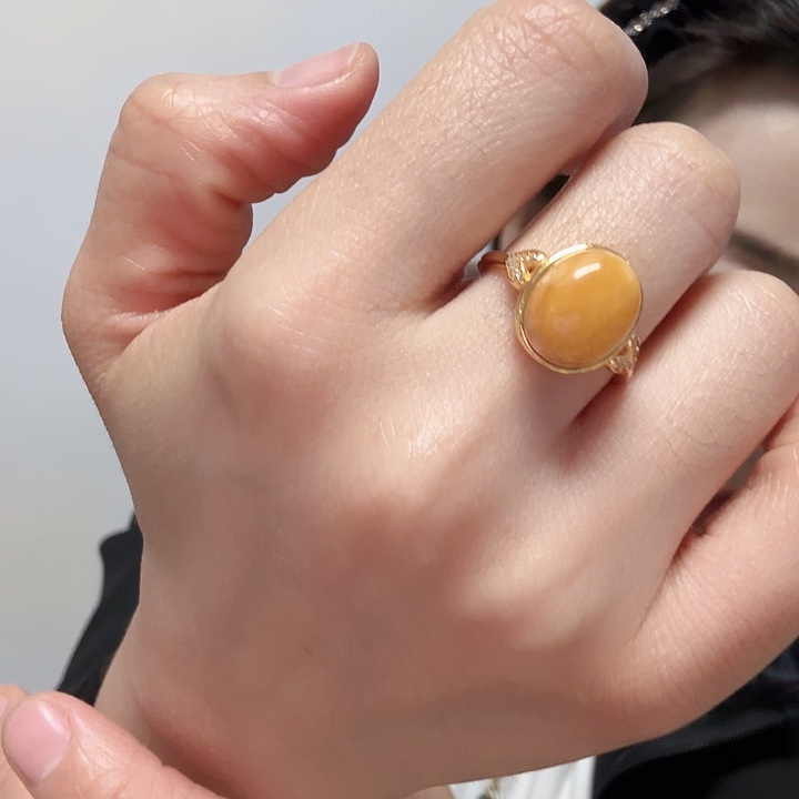 银S925镶嵌蜜蜡戒指仓库