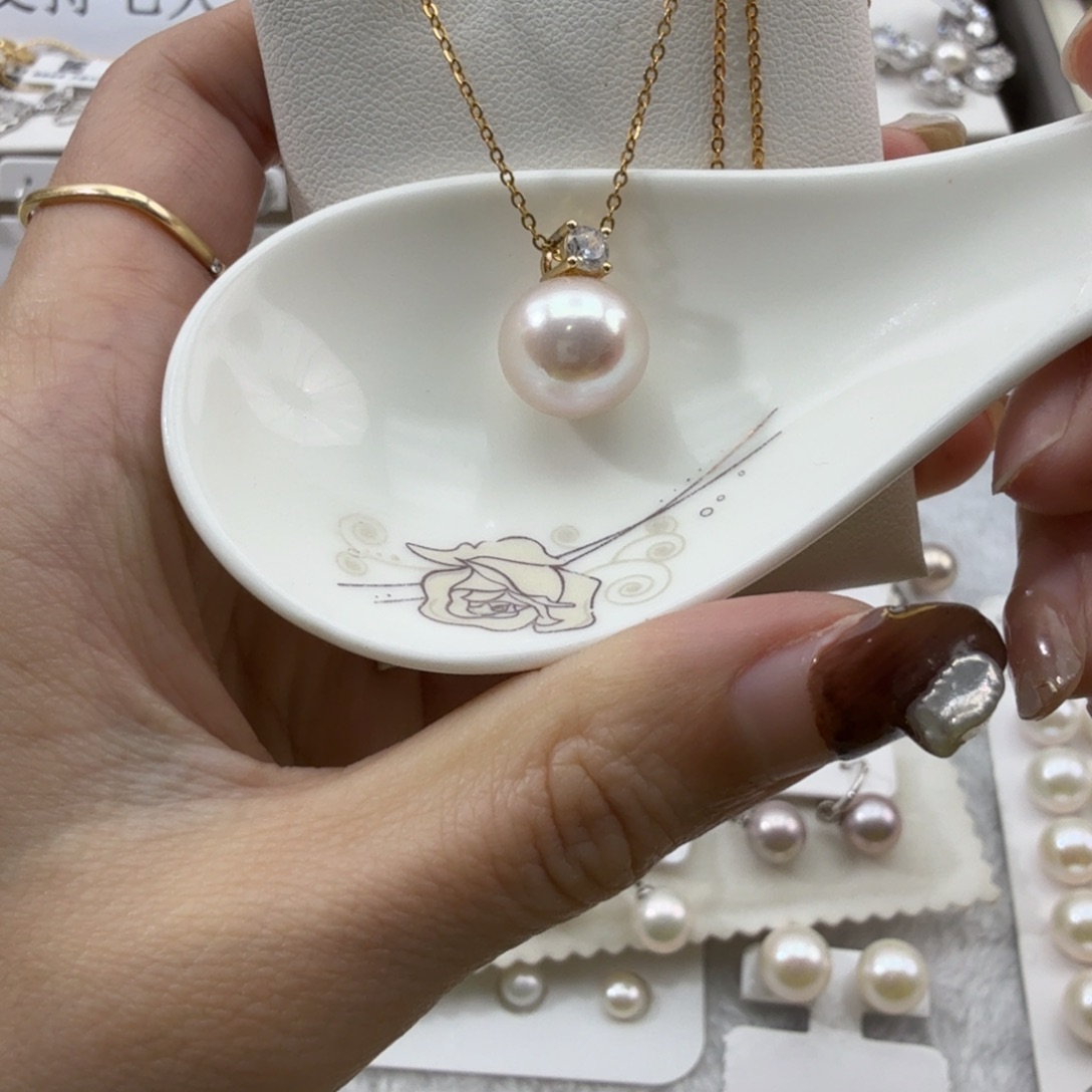 颈饰银S925镶嵌淡水珍珠