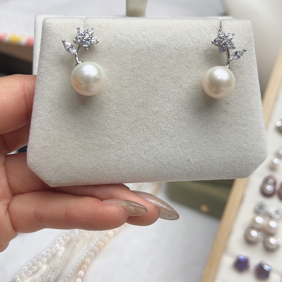 淡水珍珠银S925镶嵌耳饰