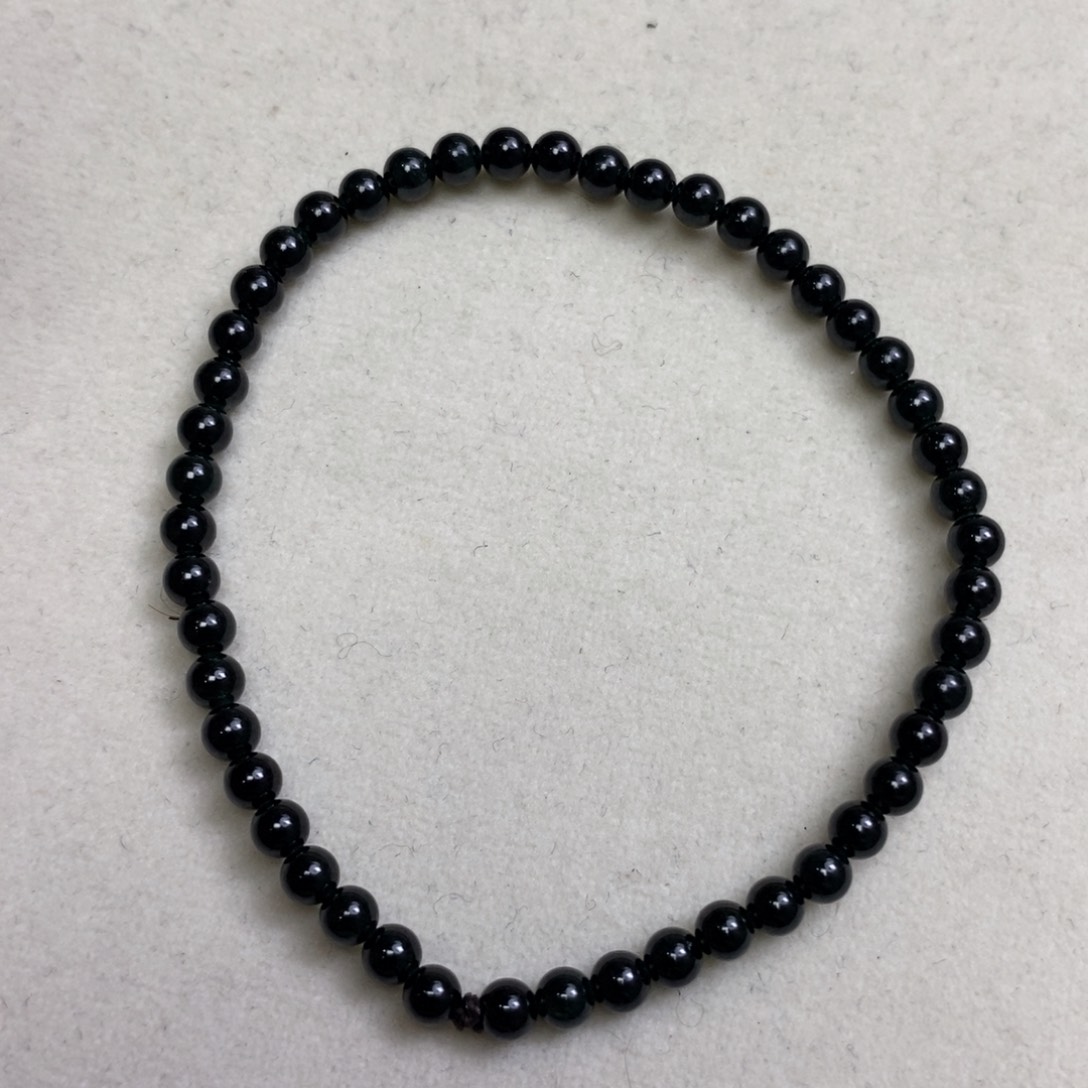 翡翠手串未镶嵌墨翠手串