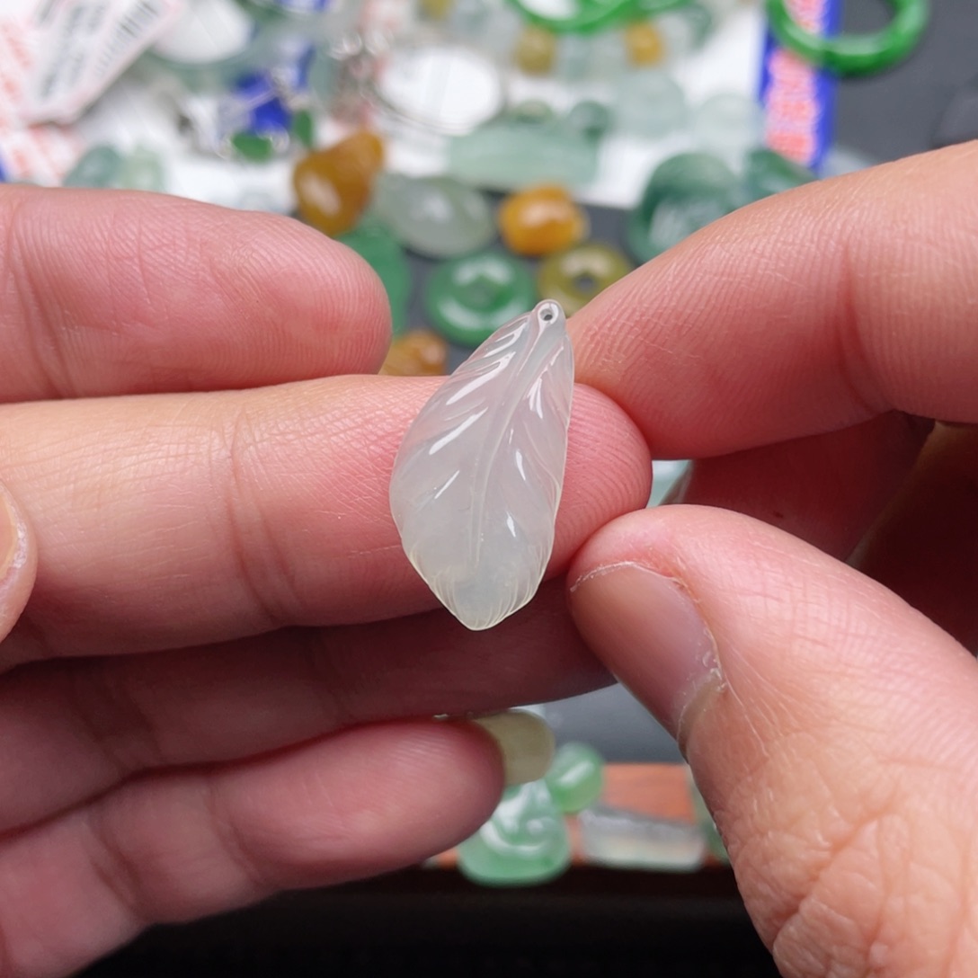 翡翠颈饰未镶嵌缅甸翡翠