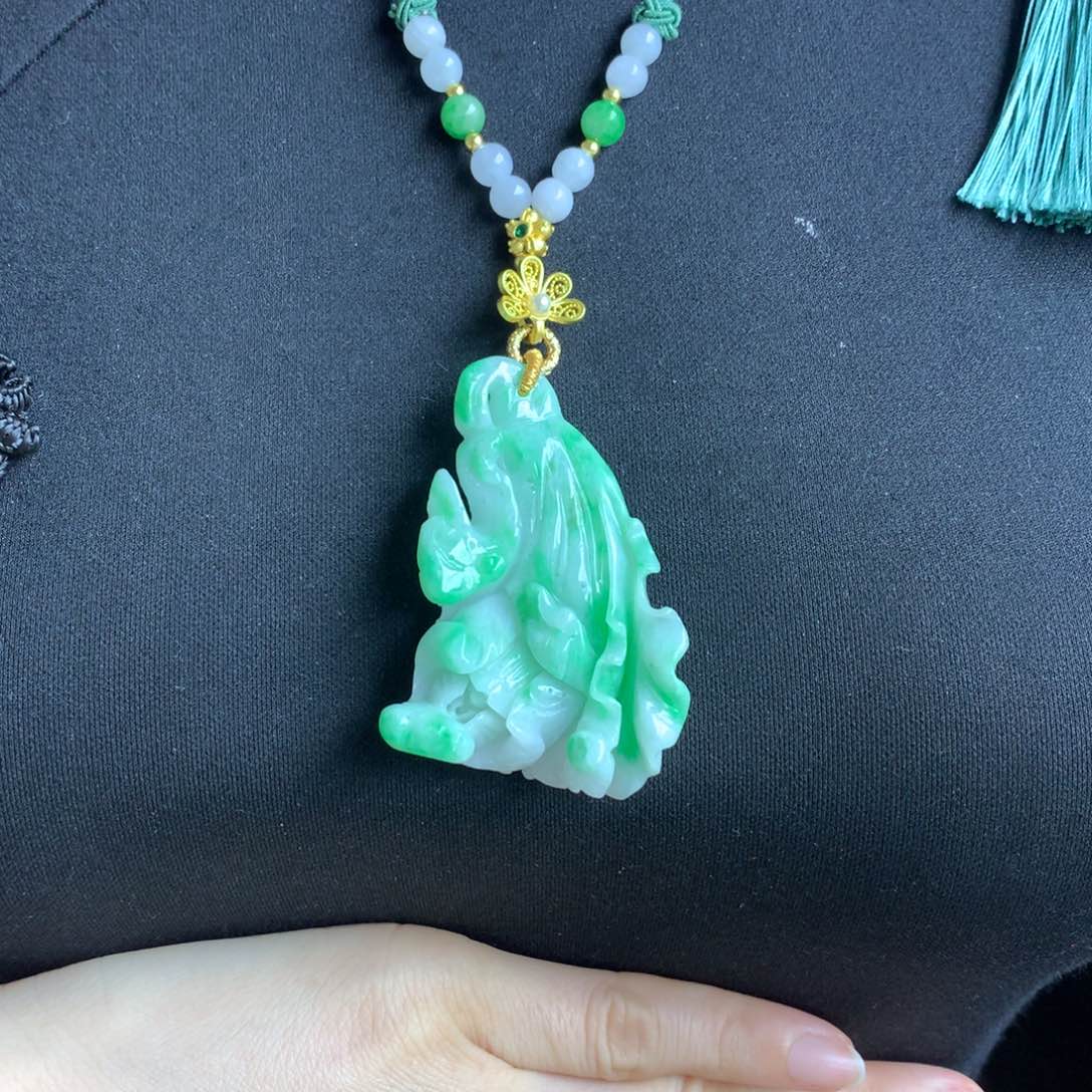 翡翠颈饰未镶嵌翡翠