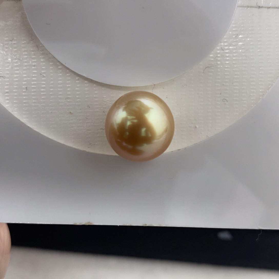 海水珍珠颈饰未镶嵌13.2mm 金珠 很圆