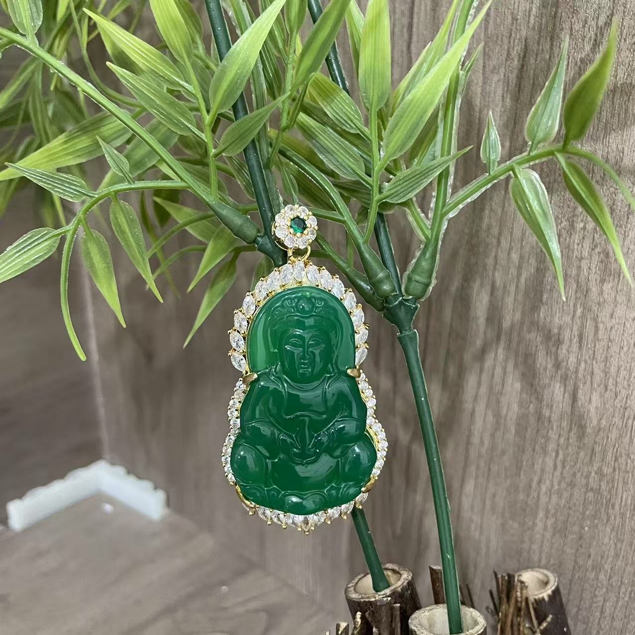 YS227-玛瑙玉髓观音吊坠（配礼盒）